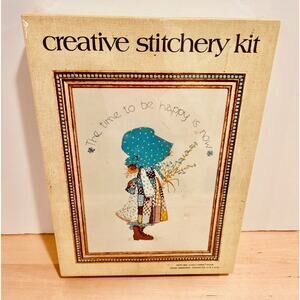 New Sealed 1973 Holly Hobbie Happy Time Crewel Embroidery Kit Creative Stitchery